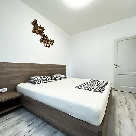 Your Escape To The Năvodari