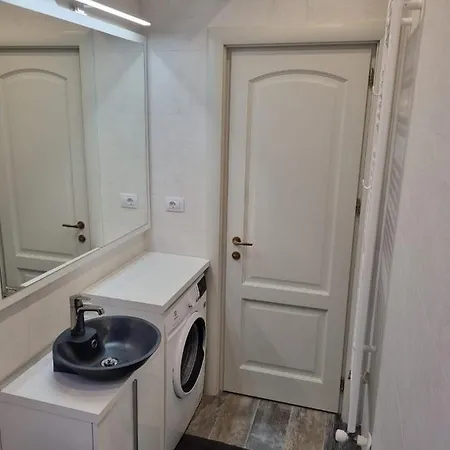 Your Escape To The Apartment *