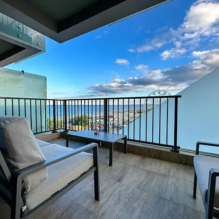 Your Escape To The * Navodari