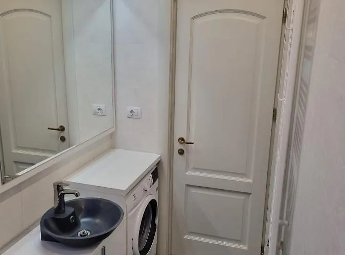 Your Escape To The アパート *