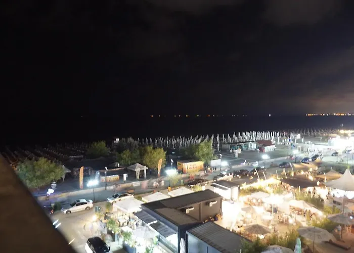 Your Escape To The アパート