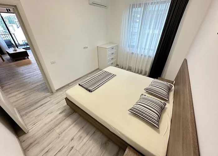 Your Escape To The アパート *